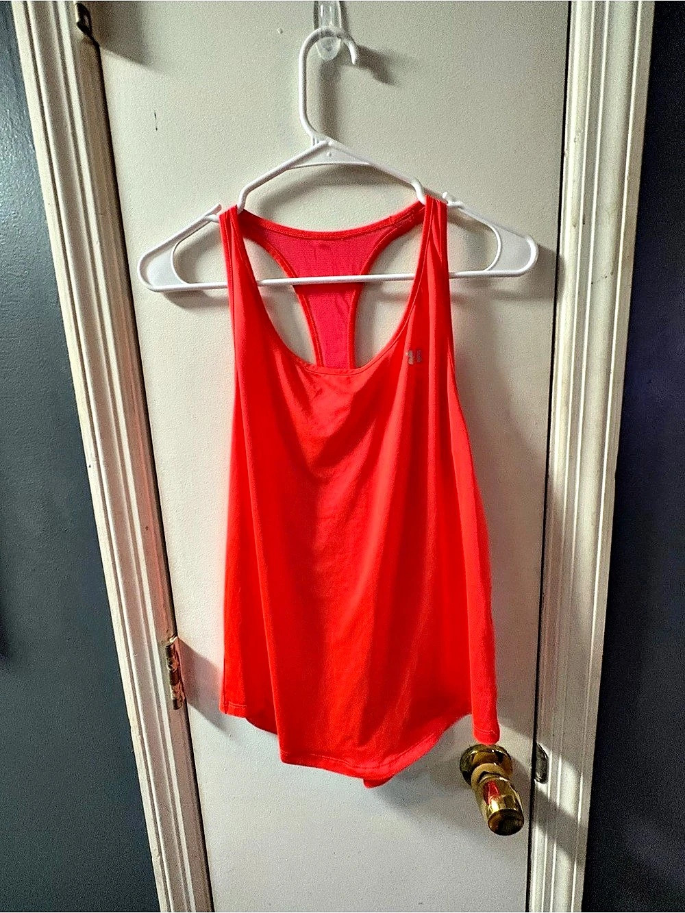 Under Armour HeatGear Mesh Tank in Red/coral size Medium